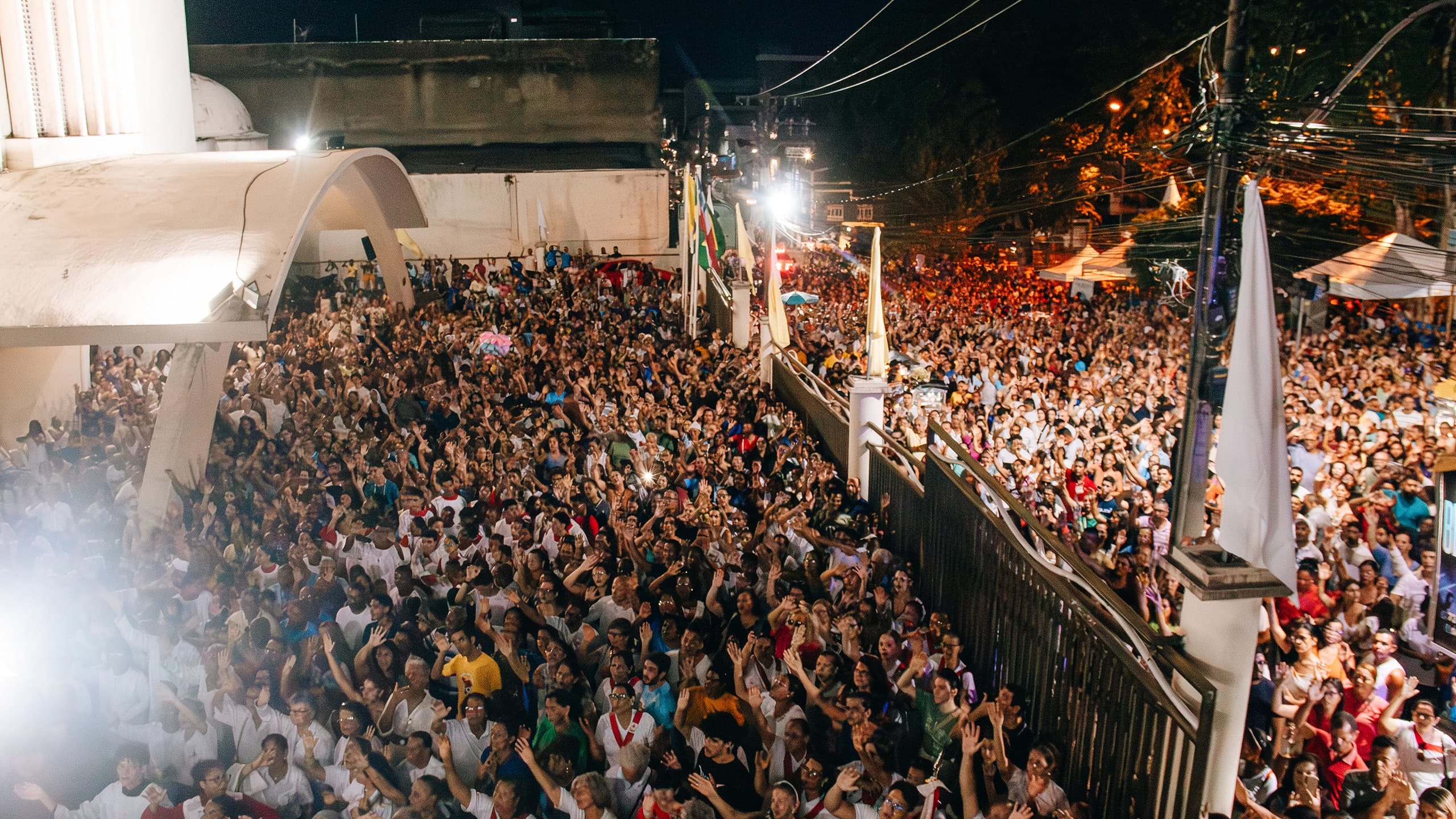 Comunidade reunida na Catedral de São José